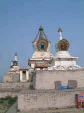 Karakorum_stupa.jpg (39267 bytes)