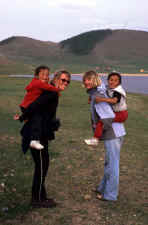 With_kids.jpg (60918 bytes)