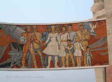 Zaisan_mosaic.jpg (44962 bytes)