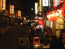 yurakucho.jpg (49939 bytes)