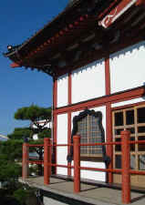 zen_window.jpg (50252 bytes)