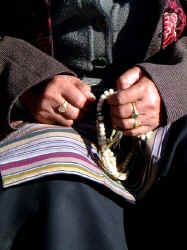 Hands.jpg (51739 bytes)