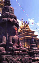 Kathmandhu statue.jpg (36610 bytes)