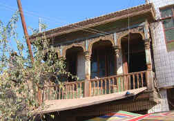 Balcony.jpg (72453 bytes)