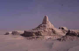 Fort_temple.jpg (21899 bytes)