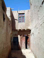 Old_town.jpg (49962 bytes)