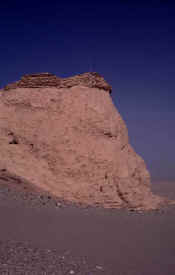 Tibetan_fort.jpg (29988 bytes)
