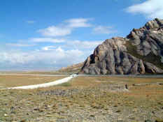 Tourgut_approach.jpg (52161 bytes)