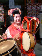 laugh3.jpg (57272 bytes)